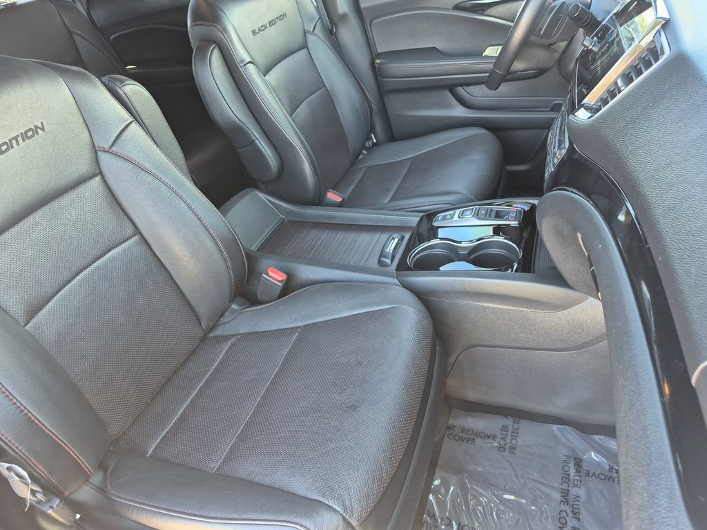 Used 2022 Honda Pilot Black Edition image 15