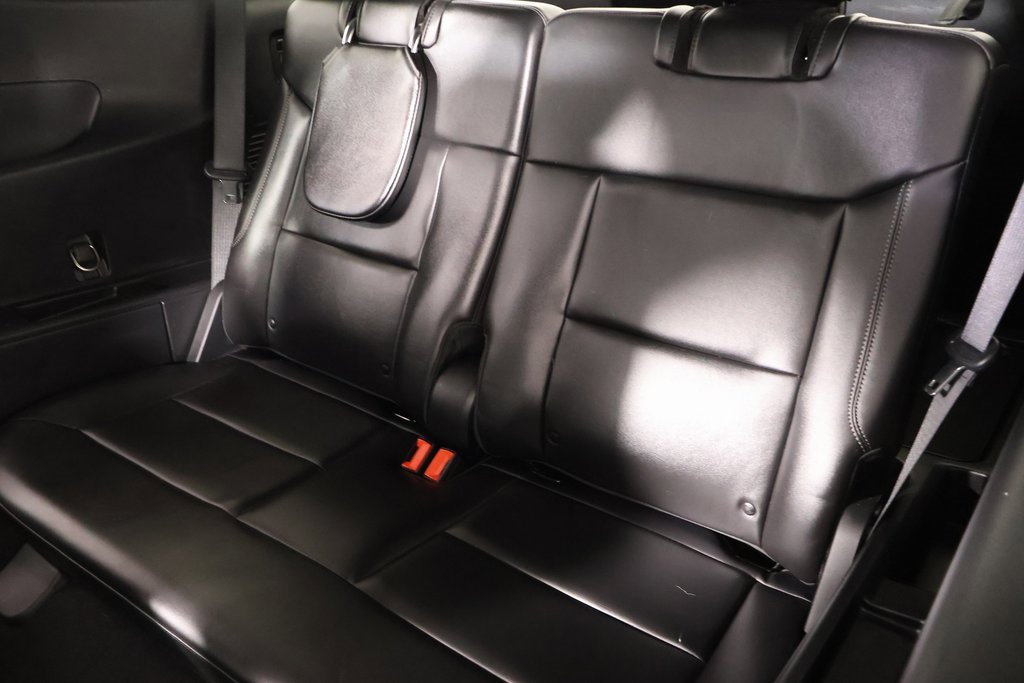 Used 2023 Ford Explorer XLT w/ Equipment Group 202A image 13