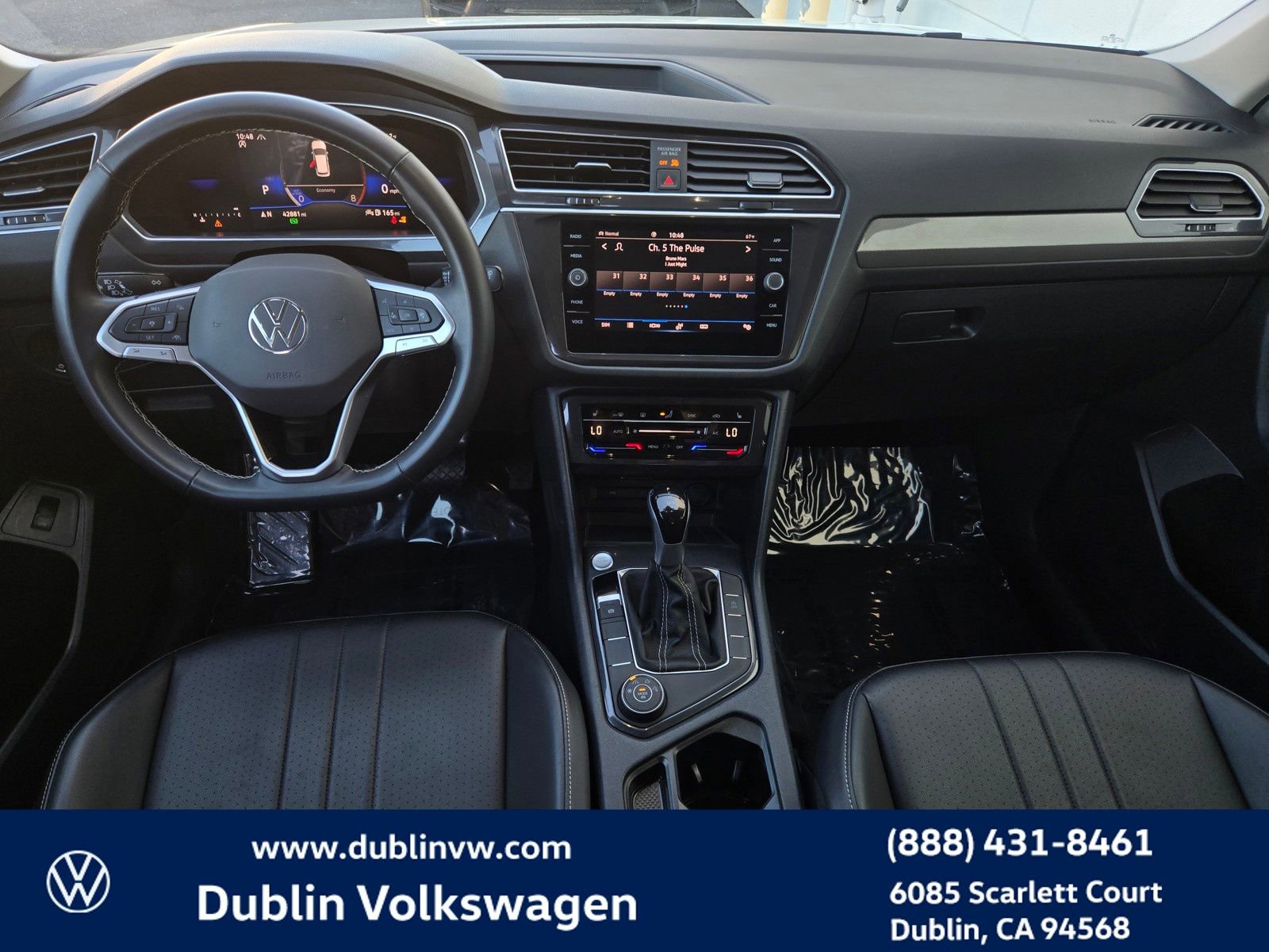 Used 2024 Volkswagen Tiguan SE image 14