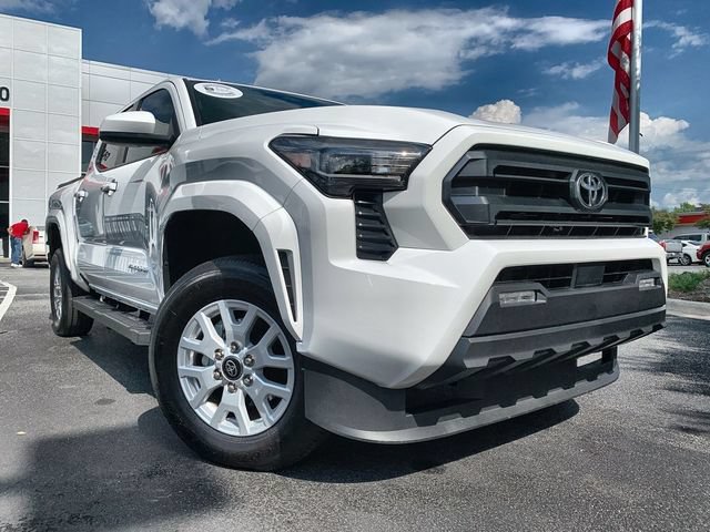 Used 2026 Toyota Tacoma SR5 RWD image 2