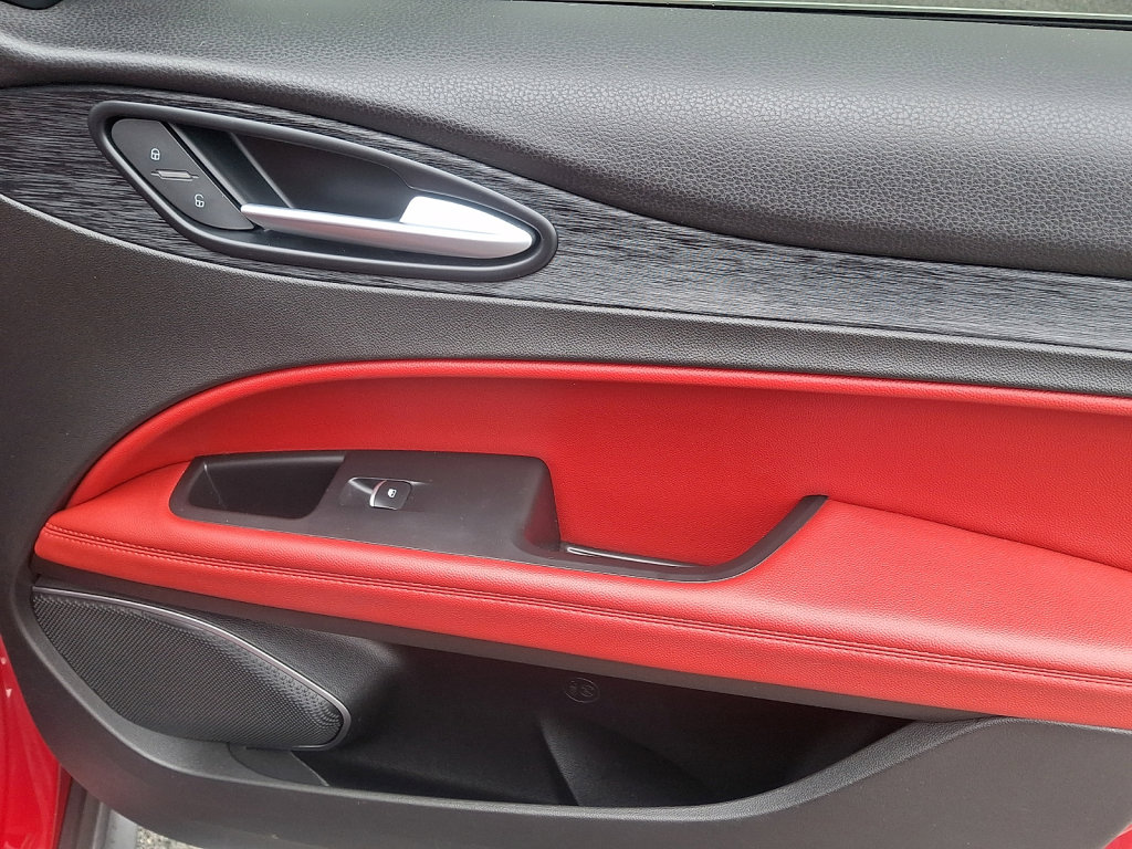 Used 2020 Alfa Romeo Stelvio RWD image 10