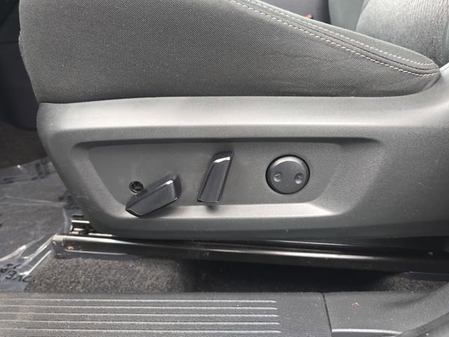 Used 2024 Nissan Rogue SV image 23