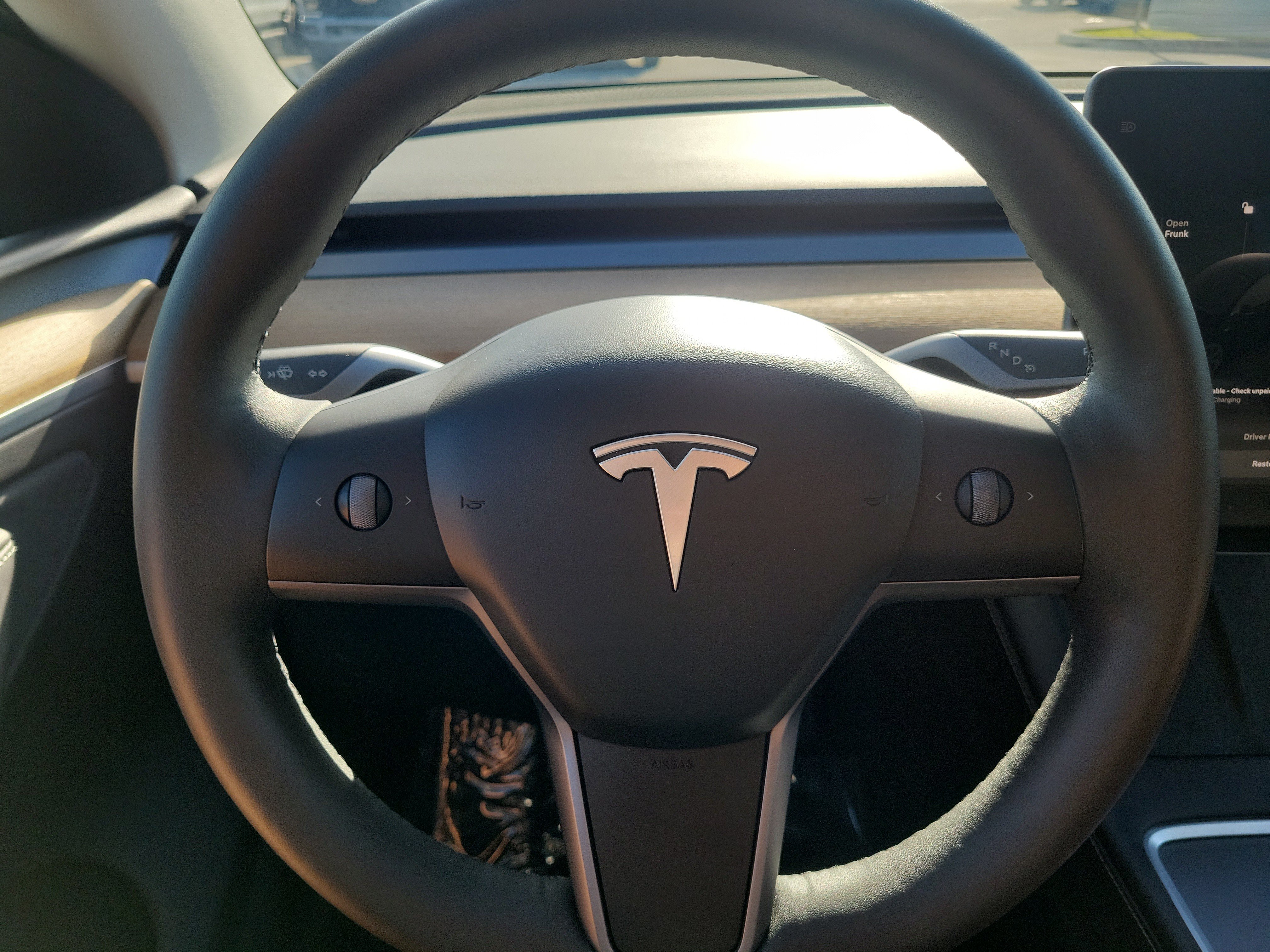 Used 2024 Tesla Model Y Long Range AWD/4WD image 24