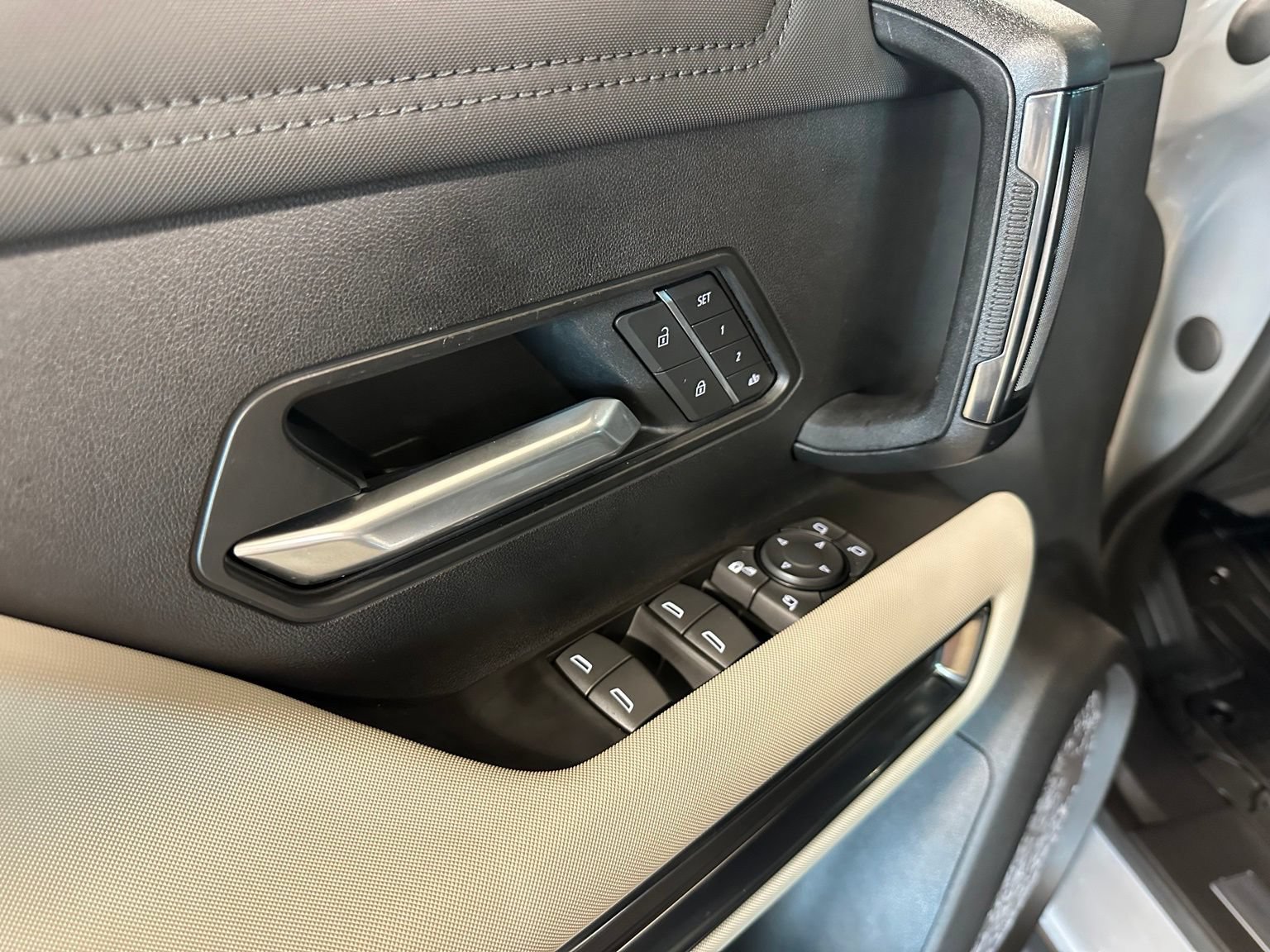 Used 2026 GMC Hummer EV SUV AWD/4WD image 13