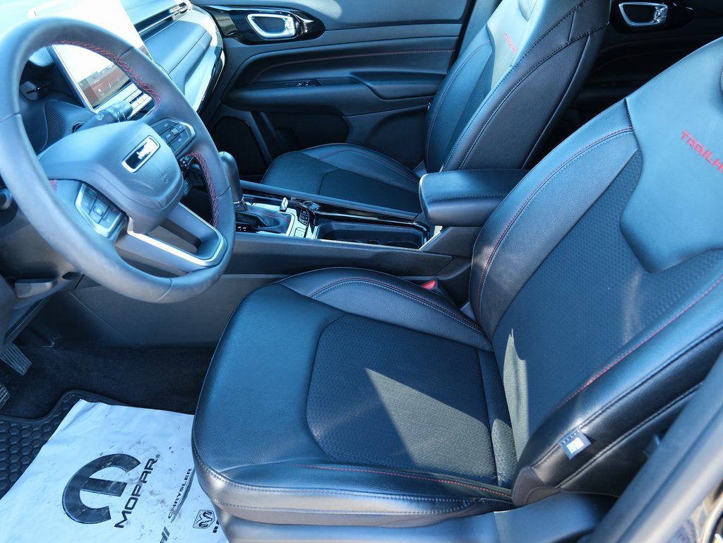 Used 2024 Jeep Compass Trailhawk image 5