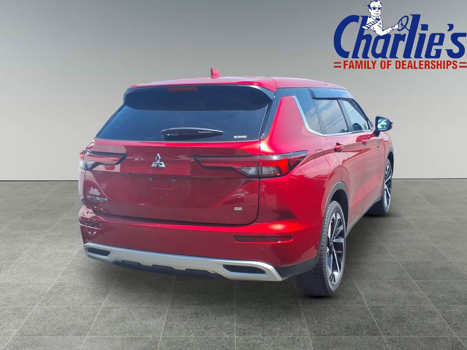 Used 2023 Mitsubishi Outlander SE AWD/4WD image 4
