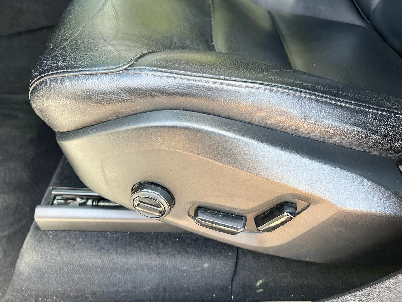 Used 2020 Volvo XC90 T5 Momentum w/ Protection Package Premier image 24