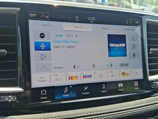 New 2025 Chrysler Pacifica Select AWD/4WD image 17