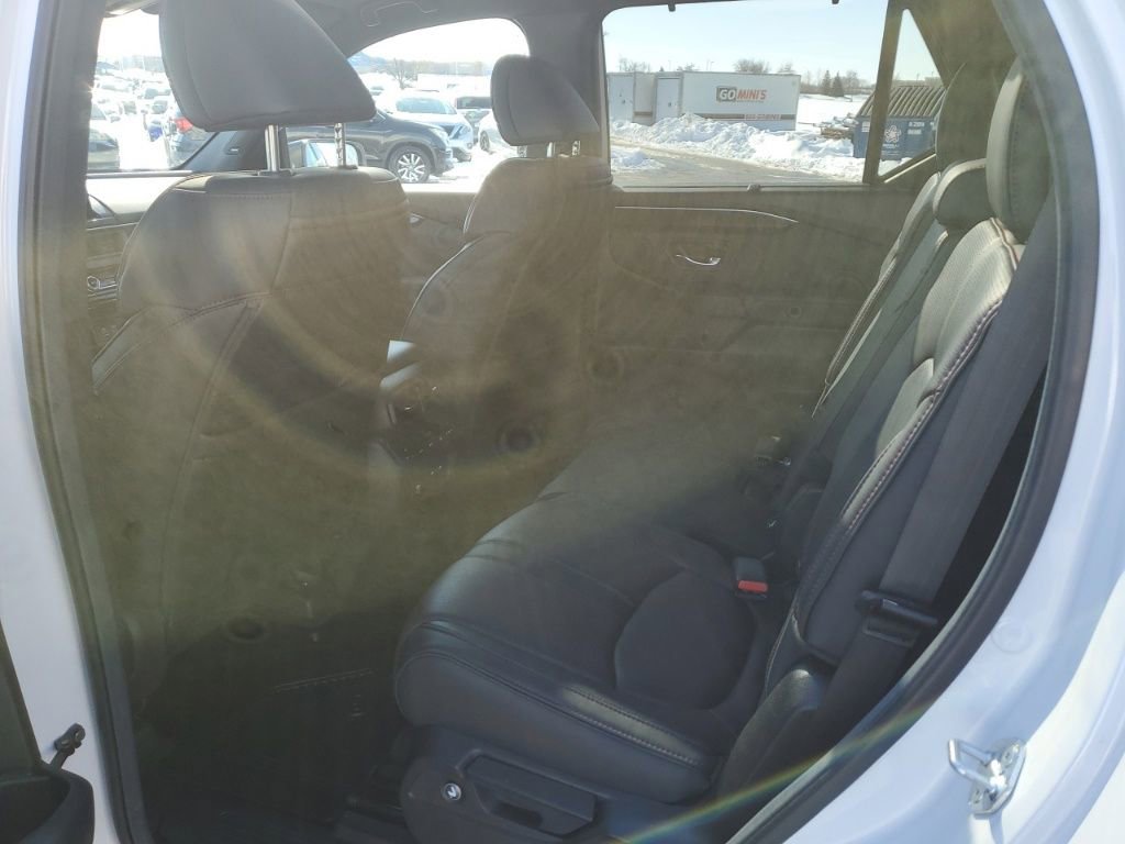 Used 2025 Honda Pilot Black Edition image 27