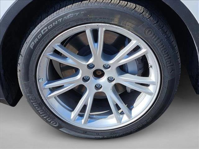 Used 2021 Tesla Model Y Long Range image 7