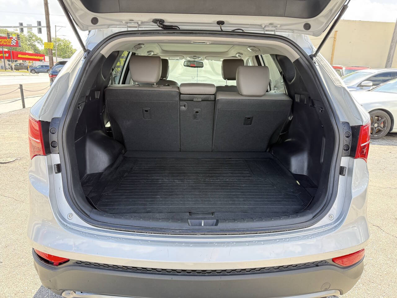 Used 2013 Hyundai Santa Fe Sport 2.0T w/ Technology Pkg FWD image 22