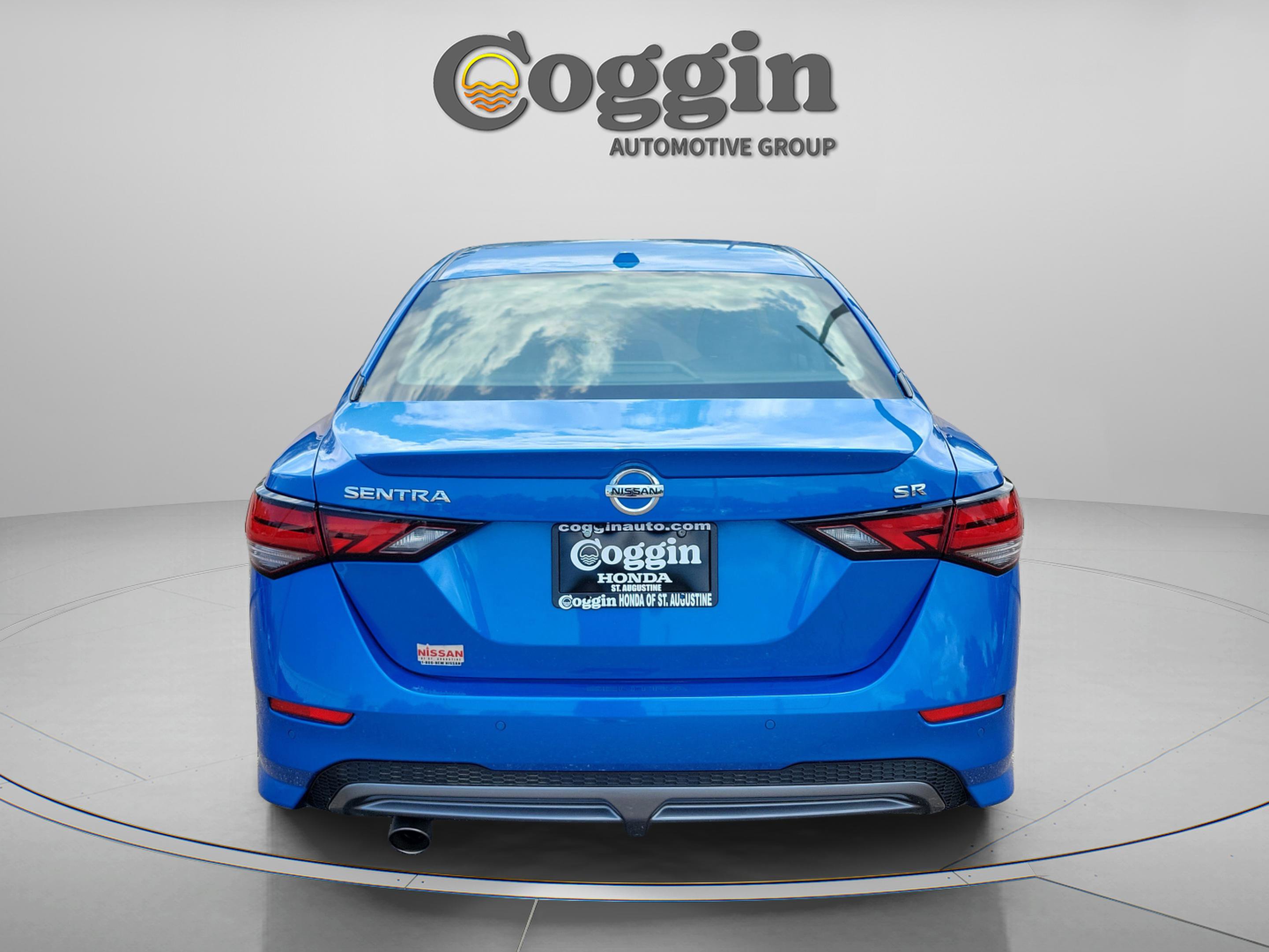 Used 2022 Nissan Sentra SR w/ Lighting Package FWD image 4