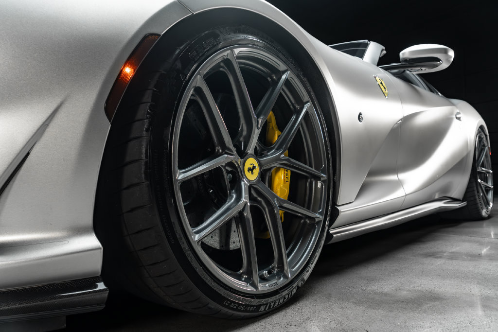 Used 2021 Ferrari 812 GTS RWD image 3
