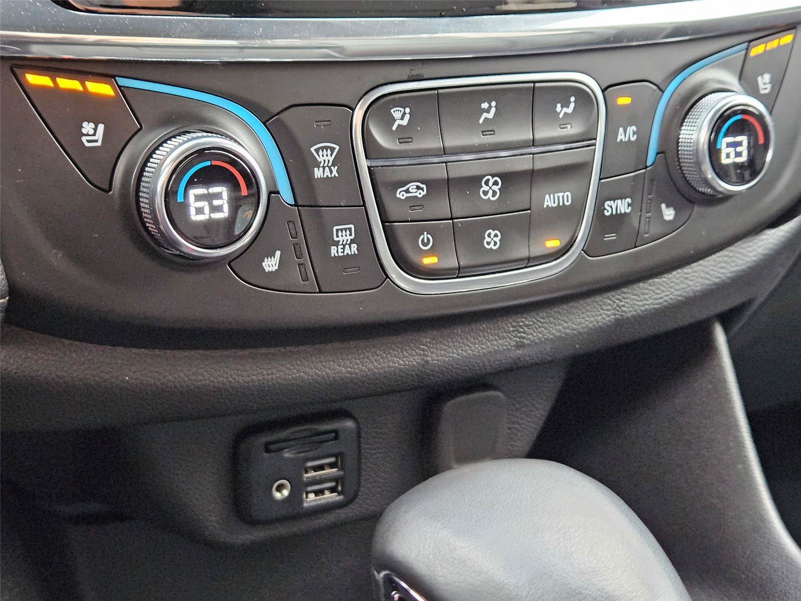 Used 2023 Chevrolet Traverse High Country AWD/4WD image 19