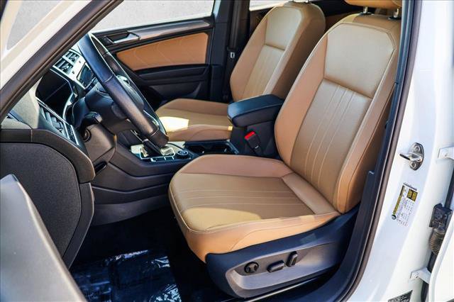 Used 2024 Volkswagen Tiguan SE R-Line AWD/4WD image 12