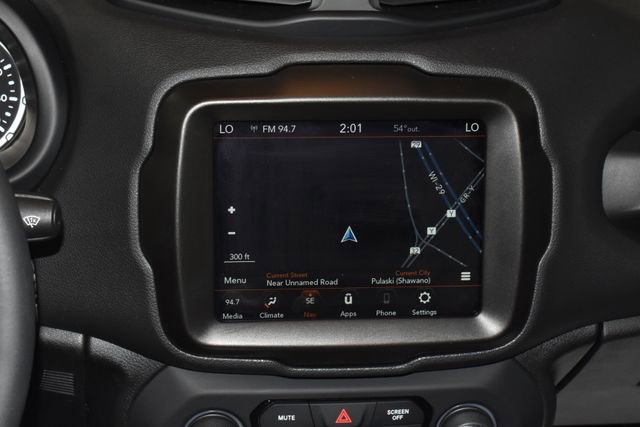 Certified 2021 Jeep Renegade Latitude w/ Luxury Group I AWD/4WD image 17