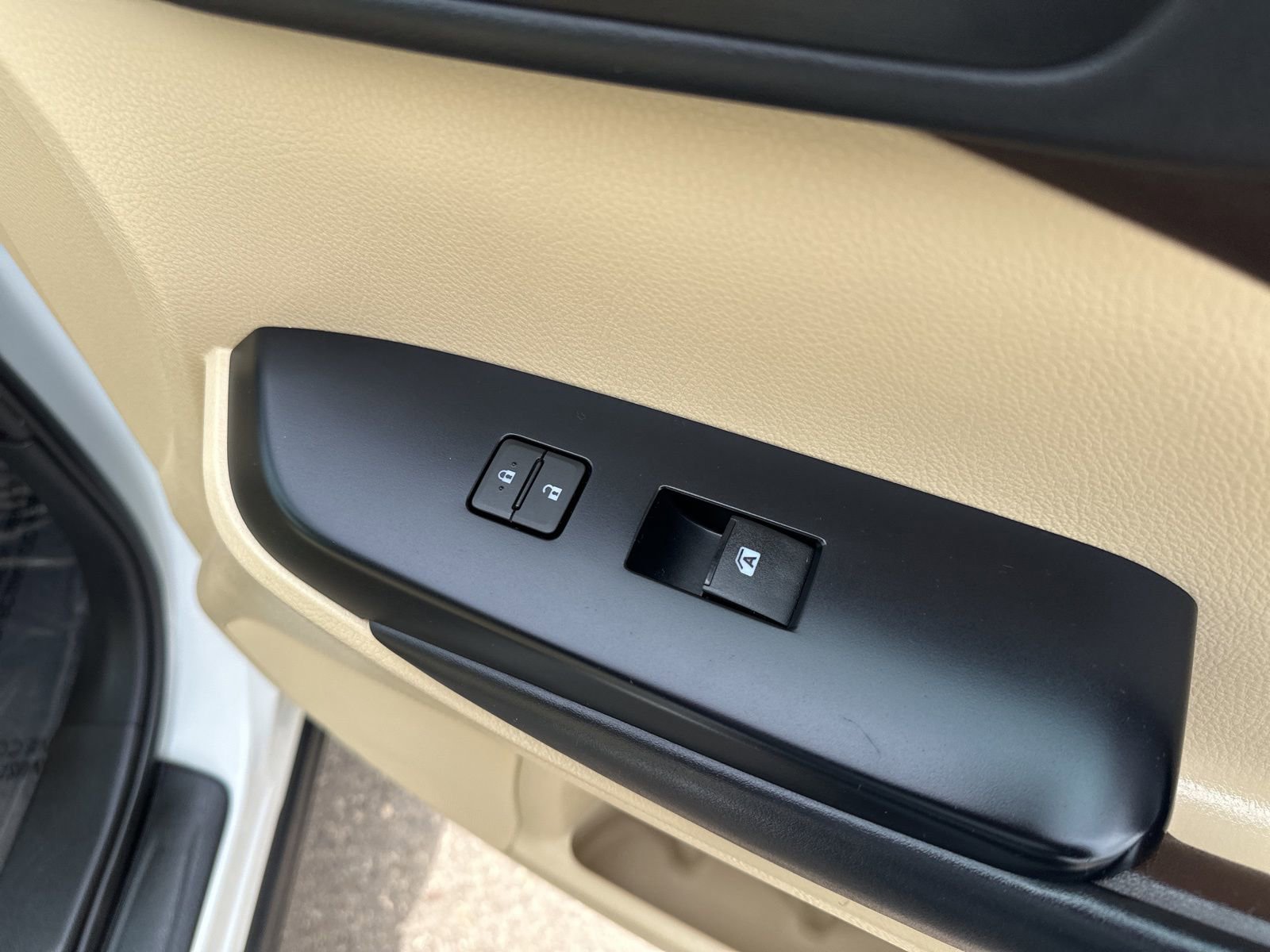 Used 2019 Toyota Highlander XLE AWD/4WD image 43