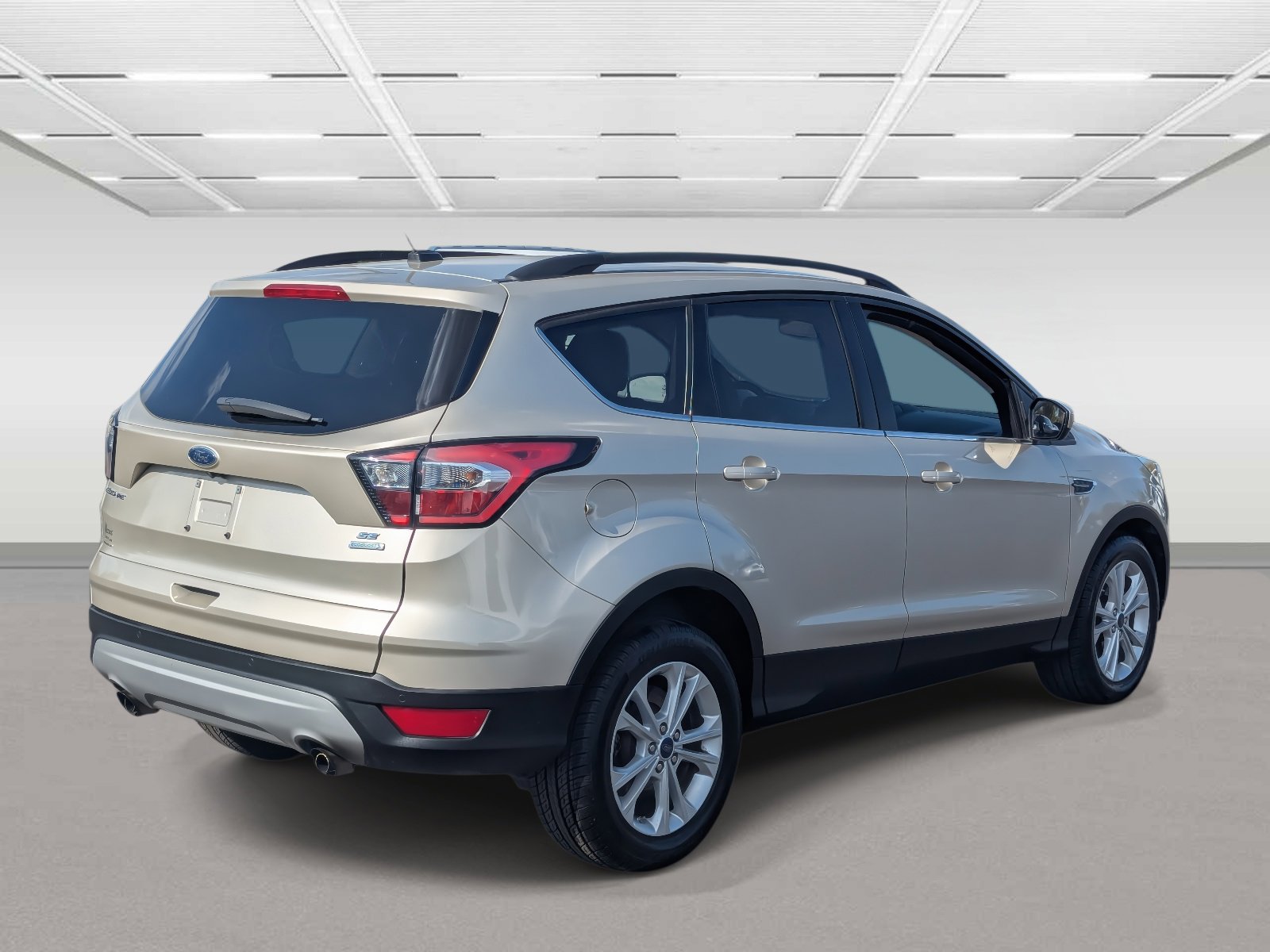 Used 2017 Ford Escape SE w/ Equipment Group 201A image 7