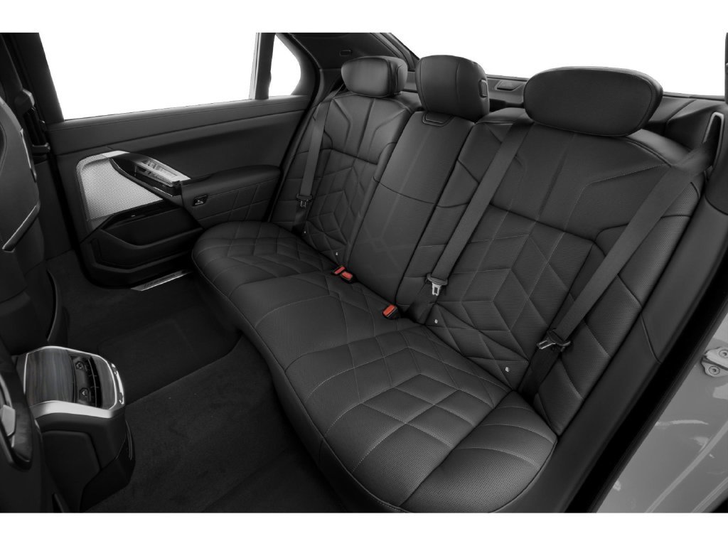 Used 2024 BMW 760i xDrive w/ Premium Package 2 AWD/4WD image 8