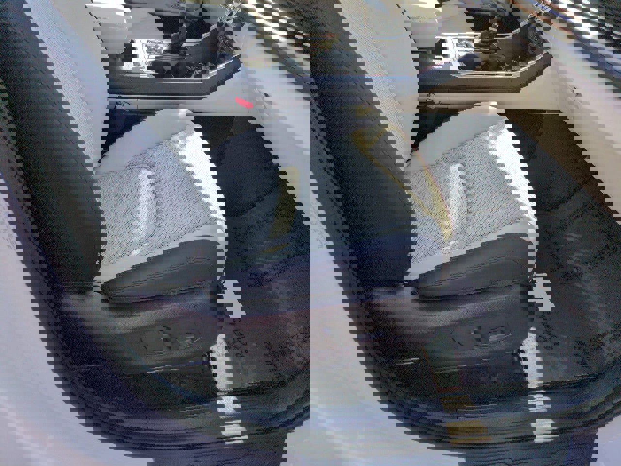 New 2026 Kia Carnival EX image 45