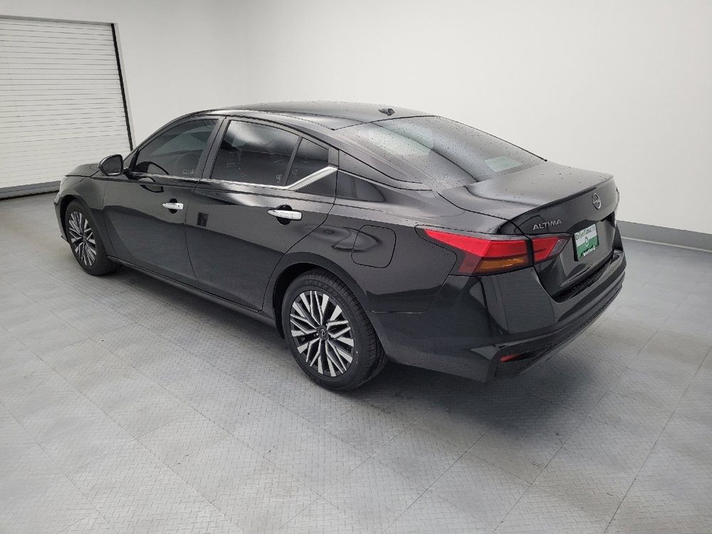 Used 2023 Nissan Altima 2.5 SV FWD image 3