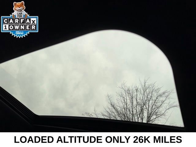 Used 2023 Jeep Grand Cherokee Altitude image 5