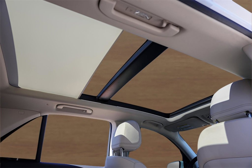 Used 2025 Mercedes-Benz GLE 350 4MATIC image 31