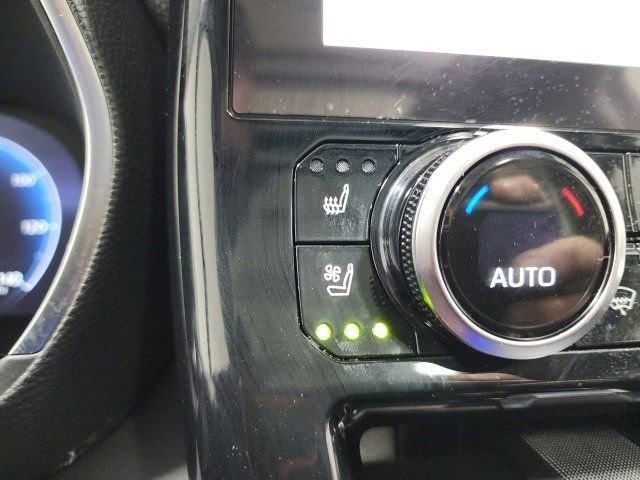 Used 2023 Toyota Highlander Platinum image 36