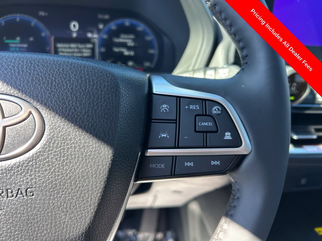 Used 2026 Toyota Grand Highlander AWD image 9