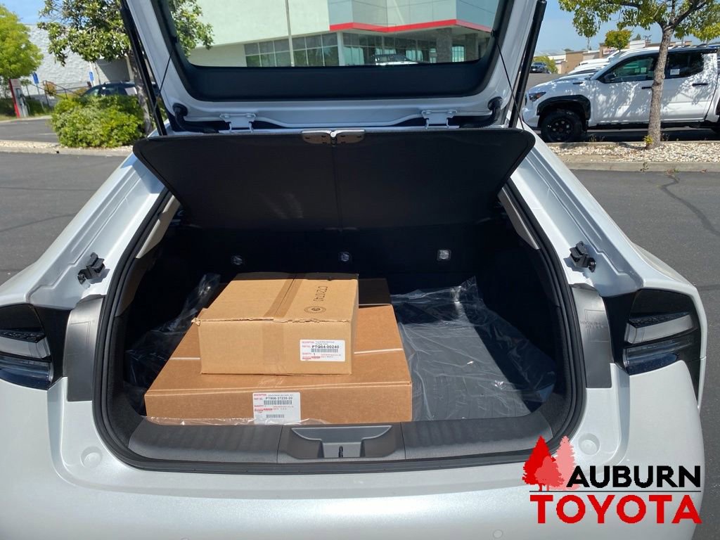 New 2026 Toyota Prius Plug-In Hybrid FWD image 8