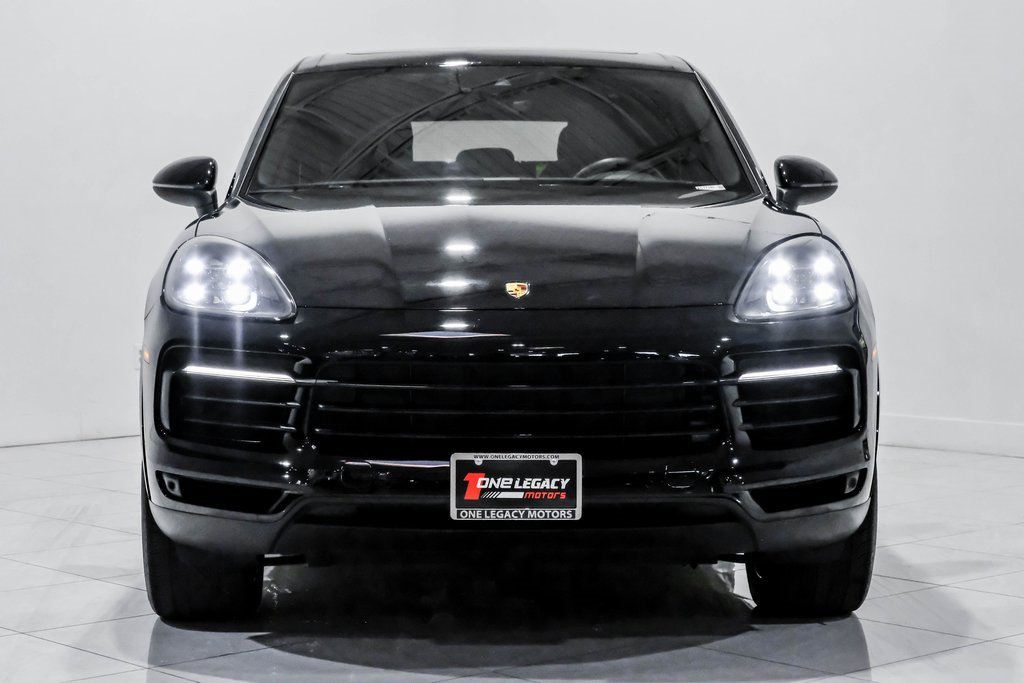 Used 2023 Porsche Cayenne image 2