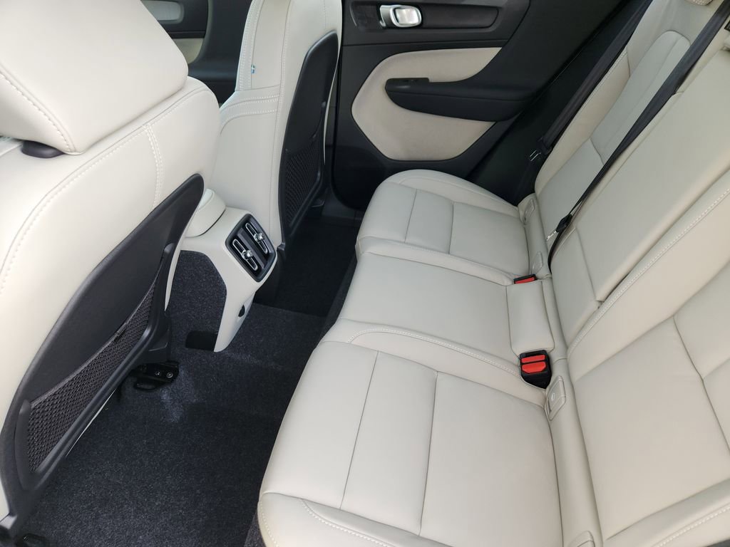 New 2026 Volvo XC40 B5 Plus w/ Protection Package Premier image 18