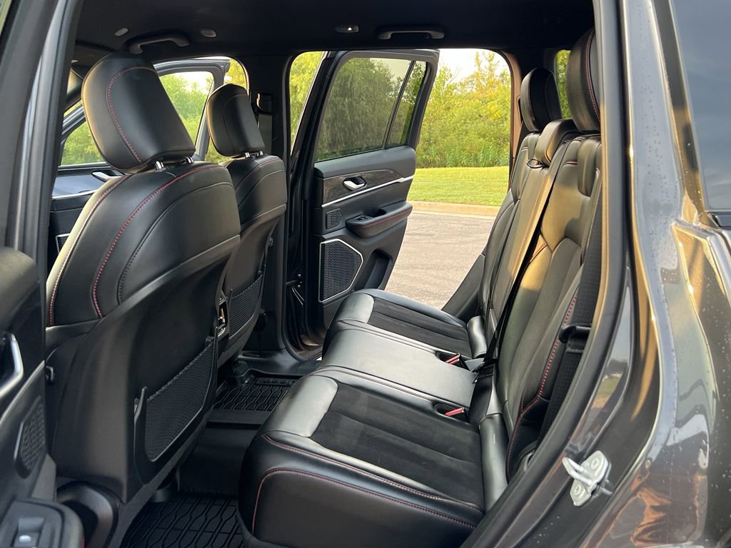 Used 2022 Jeep Grand Cherokee Trailhawk image 39