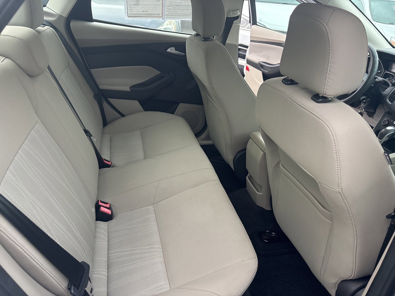 Used 2016 Ford Focus SE image 19