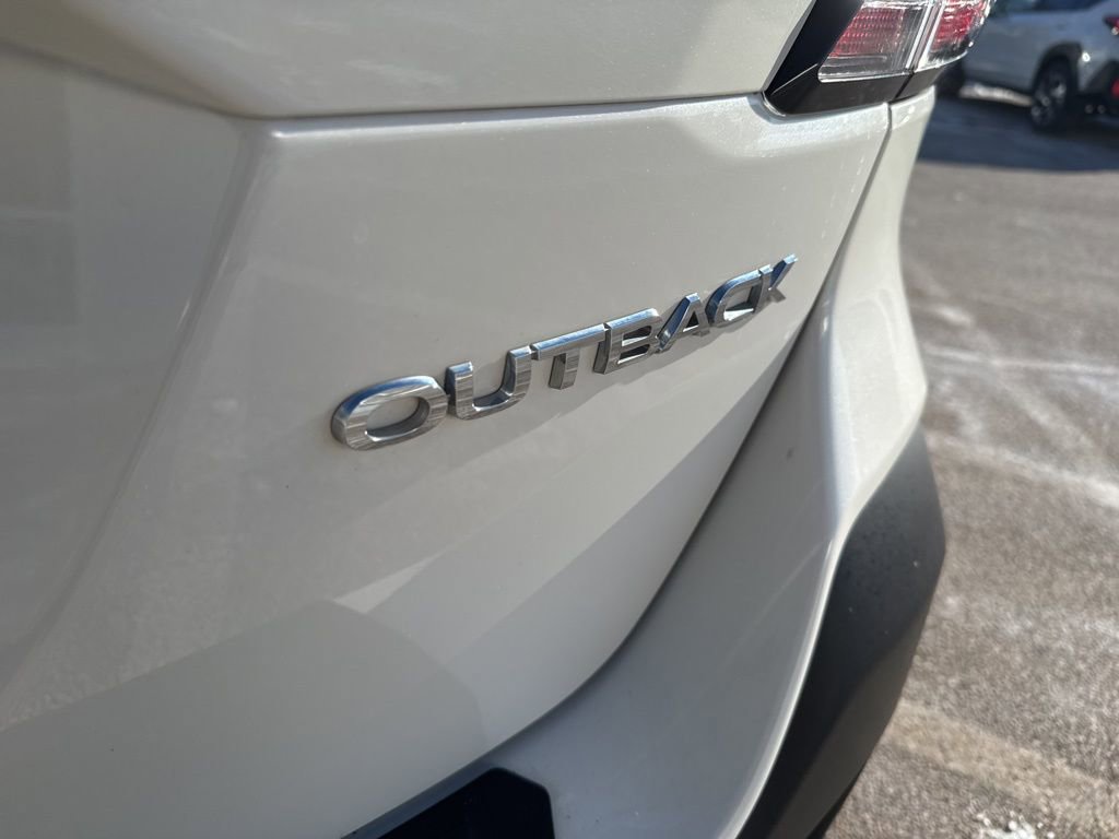 Used 2022 Subaru Outback Limited image 25