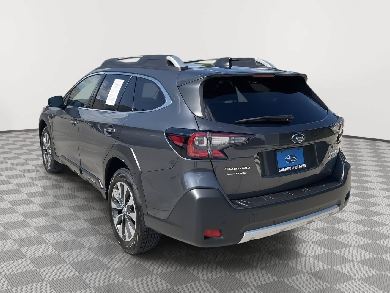 Certified 2025 Subaru Outback Touring XT AWD/4WD image 13