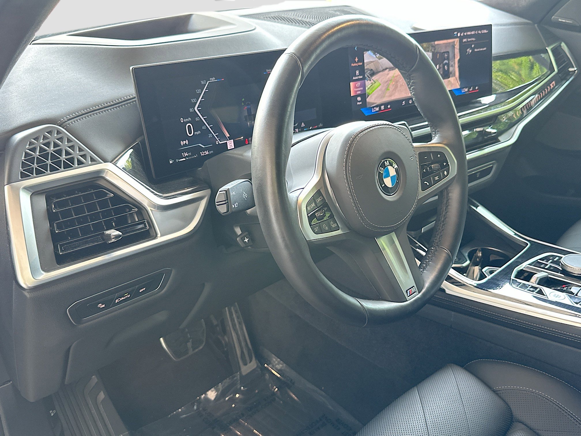 Used 2025 BMW X7 xDrive40i w/ M Sport Package AWD/4WD image 9