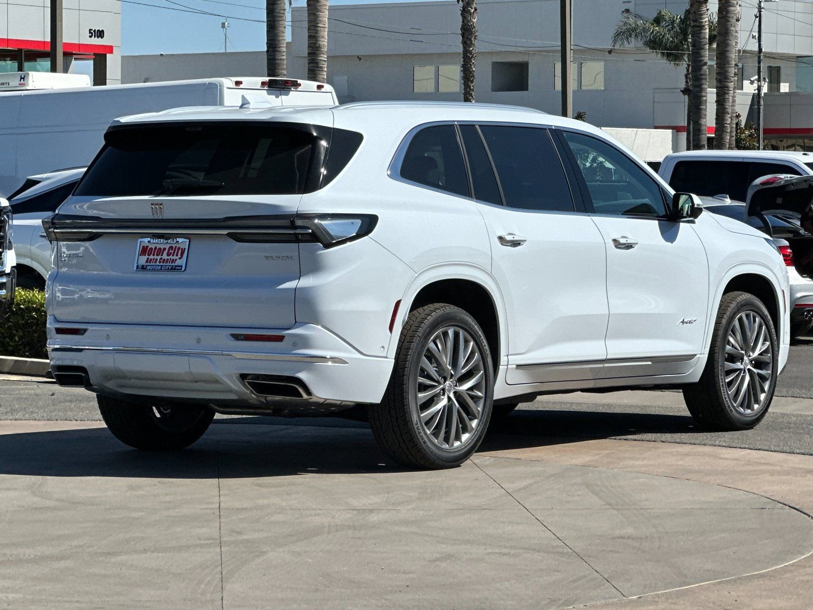 New 2026 Buick Enclave Avenir w/ Super Cruise Package AWD/4WD image 4