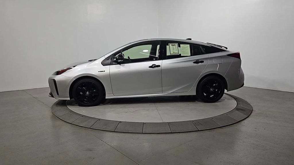 Used 2022 Toyota Prius FWD video 2