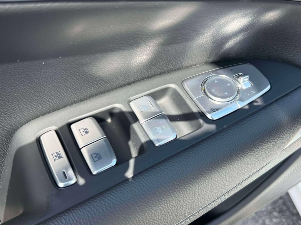 Certified 2026 Genesis G70 2.5T AWD/4WD image 17