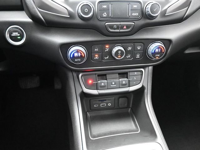 Used 2024 GMC Terrain AT4 image 30