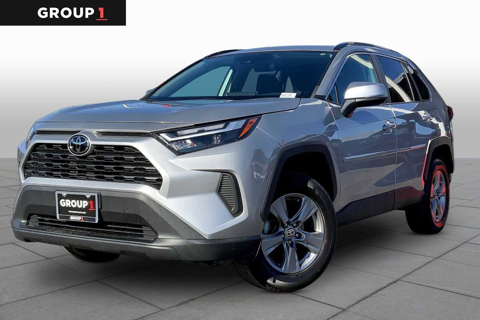 Used 2022 Toyota RAV4 XLE w/ Convenience Package AWD/4WD image 1