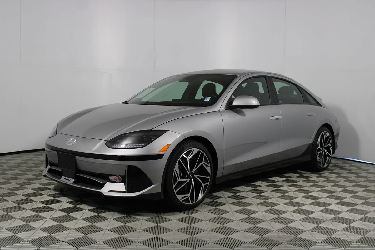 Used 2024 Hyundai Ioniq 6 SEL RWD image 3