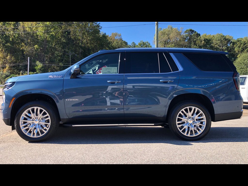 New 2026 Chevrolet Tahoe High Country image 3