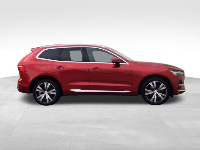 Certified 2023 Volvo XC60 B5 Plus AWD/4WD image 9