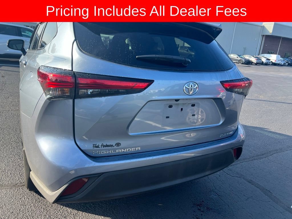 Used 2021 Toyota Highlander XLE AWD/4WD image 22