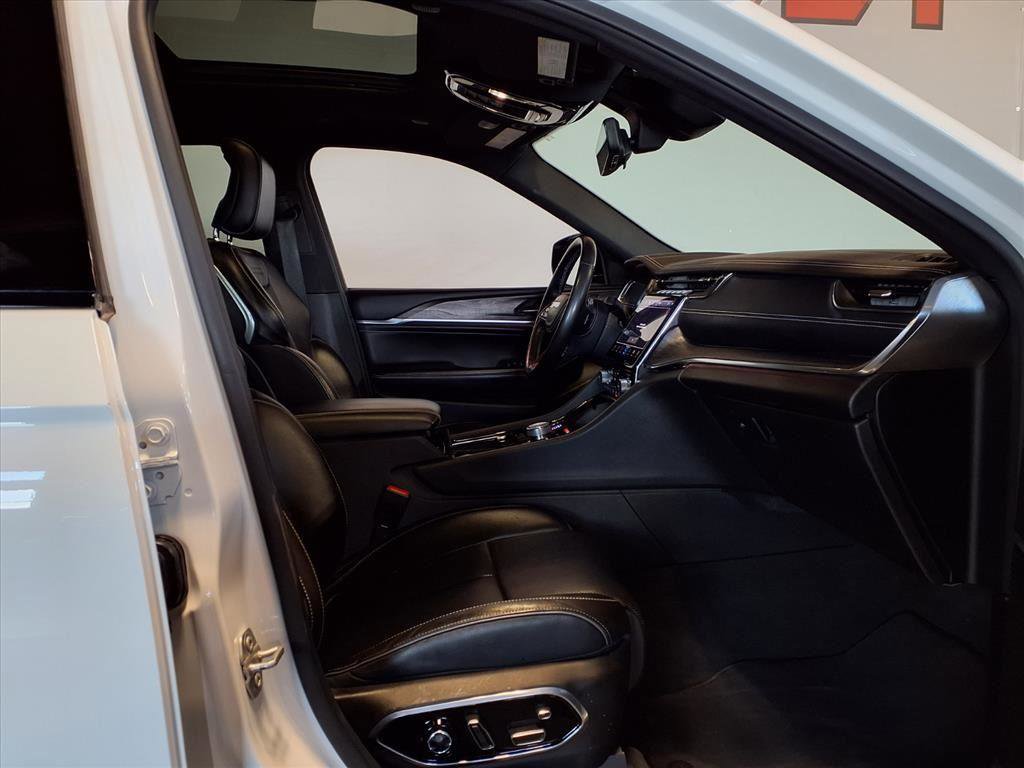 Used 2021 Jeep Grand Cherokee L Overland w/ Luxury Tech Group IV image 14