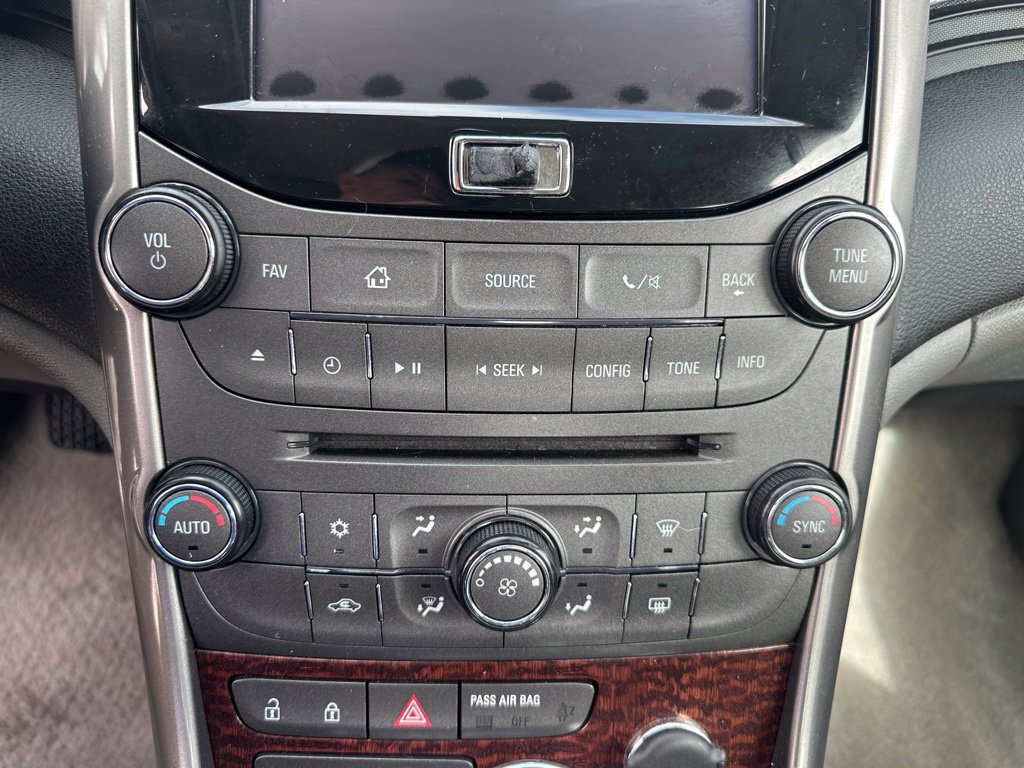 Used 2013 Chevrolet Malibu LT FWD image 4