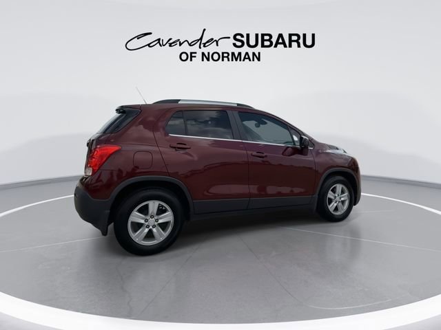 Used 2016 Chevrolet Trax LT w/ LT Sun and Sound Package FWD image 9