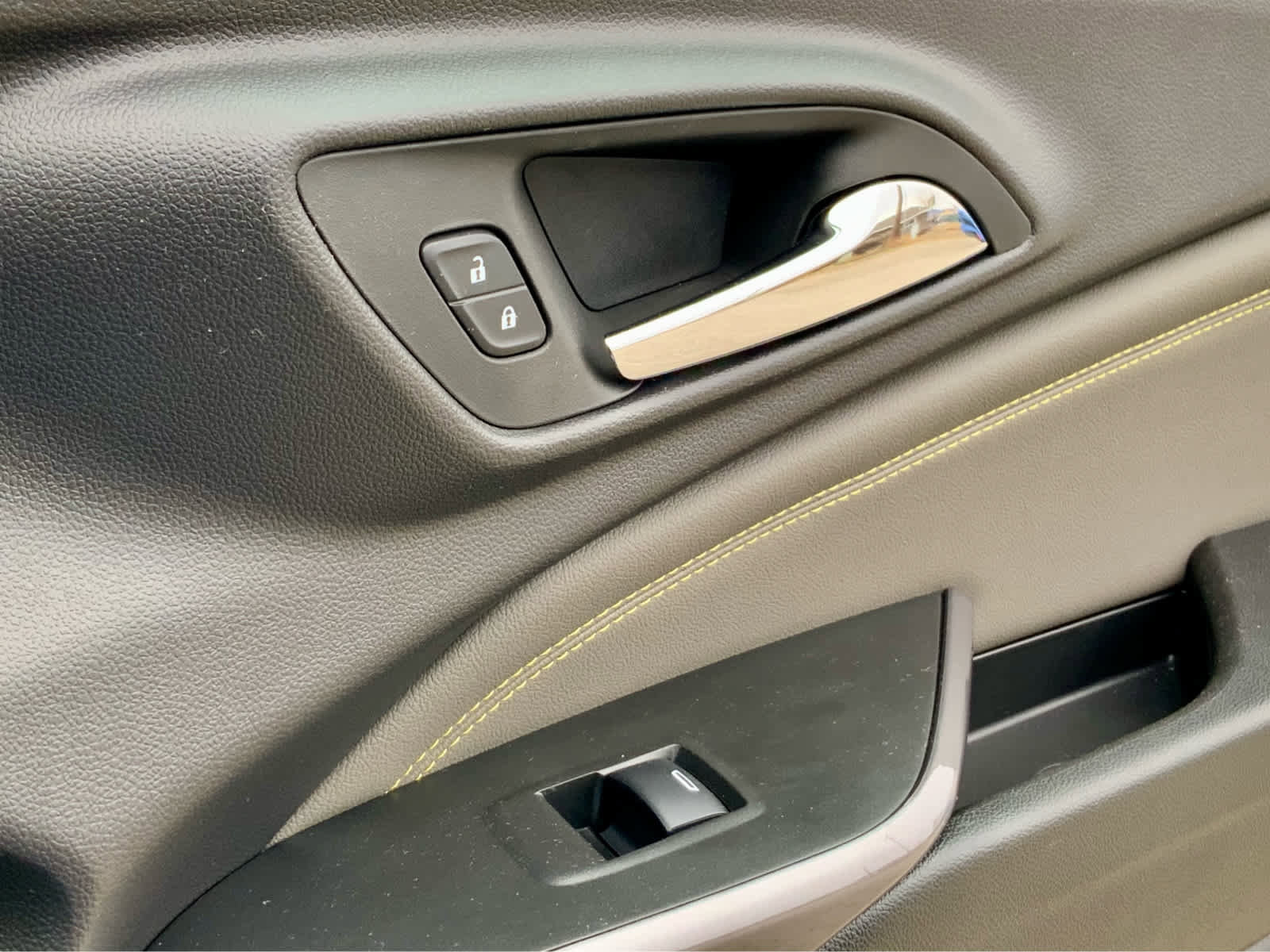 Certified 2025 Chevrolet Trax ACTIV image 49